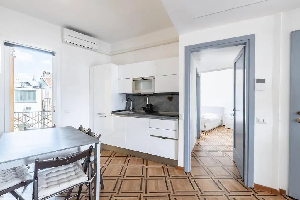 Amazing View From Brera Sancarpoforo9 Apartment Milan Italy